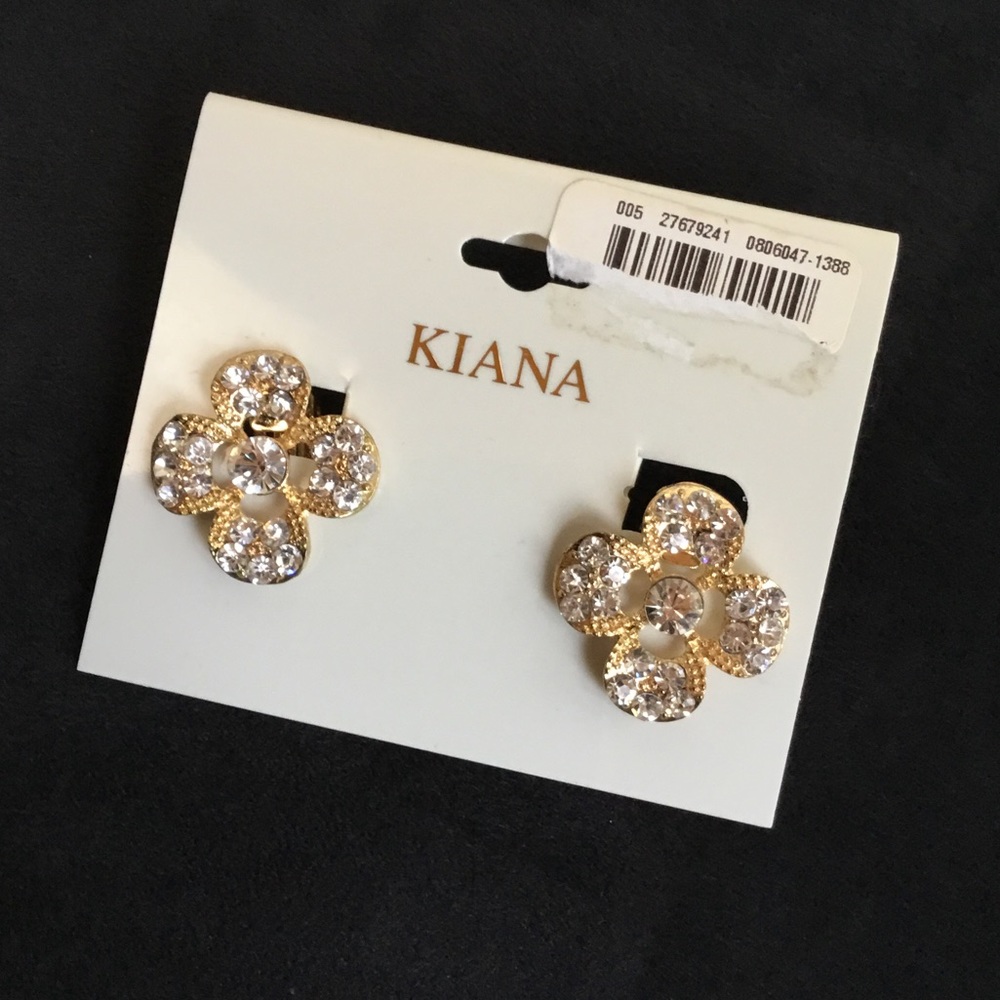 Vintage clip on earrings with comfort clip